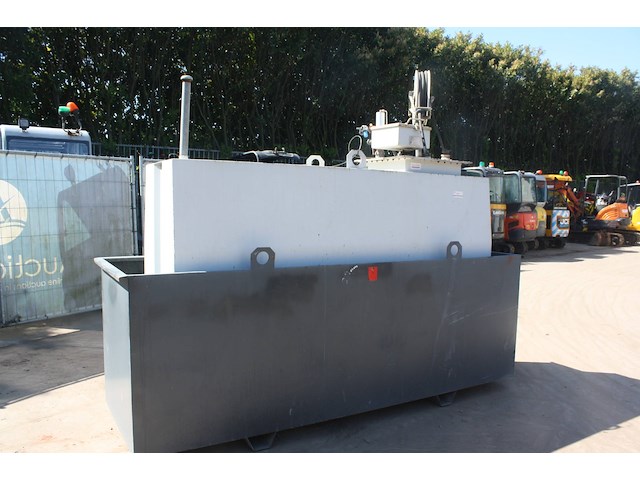 Dieseltank stokvis met haspel - afbeelding 1 van  1