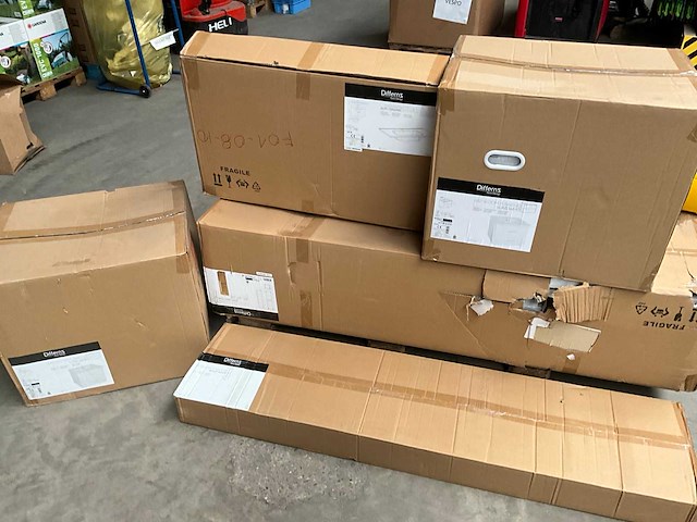 Differnz mix kavel badmeubelen - afbeelding 1 van  17