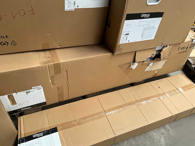 Differnz mix kavel badmeubelen - afbeelding 16 van  17