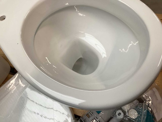 Differnz toiletpot met spoelreservoir - afbeelding 6 van  6