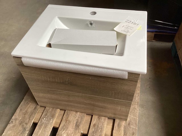 Differnz wastafelmeubel met wasbak - afbeelding 1 van  3