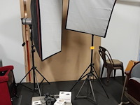 Digitale camera nikon + studioverlichtingsset - afbeelding 1 van  9