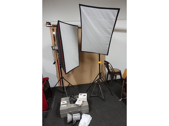 Digitale camera nikon + studioverlichtingsset - afbeelding 9 van  9