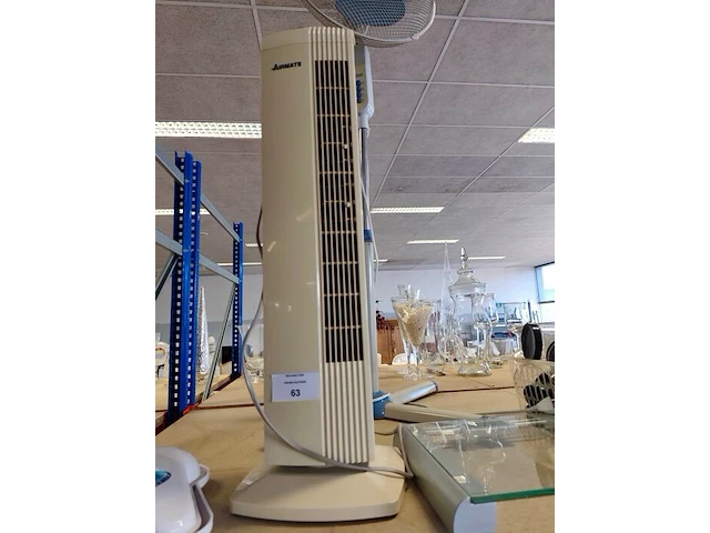 Digitale personenweegschaal korona, ventilator op voet delonghi, staande torenventilator airmate, elektrische stoomreiniger aqua laser - afbeelding 4 van  6