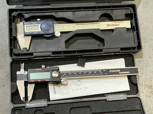 Digitale schuifmaat (2x) - afbeelding 1 van  2