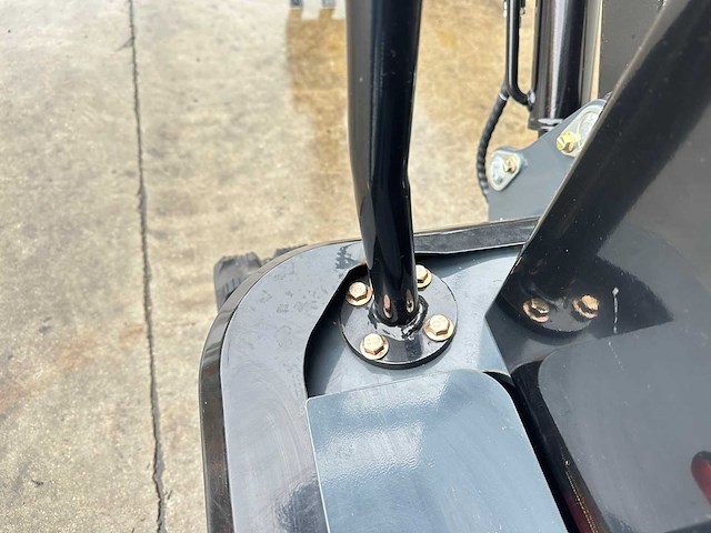 Digmaster - 2025 - dm105 - minigraafmachine - afbeelding 19 van  30