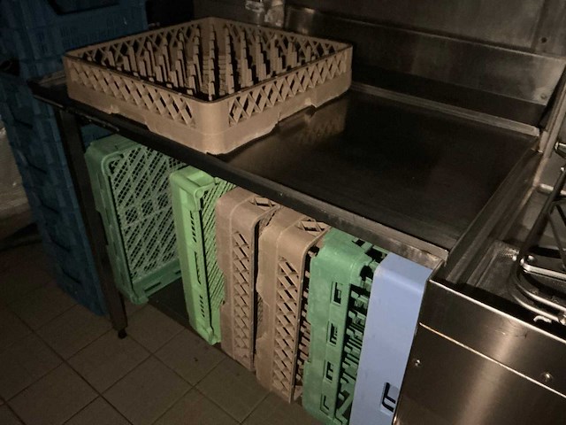 Dihr rvs korvenvaatwasmachine dihr, voorzien aan-en afvoertafel - afbeelding 3 van  4