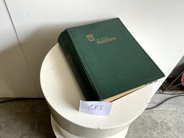 Dik boek - geillustreerd(groen) - afbeelding 1 van  1
