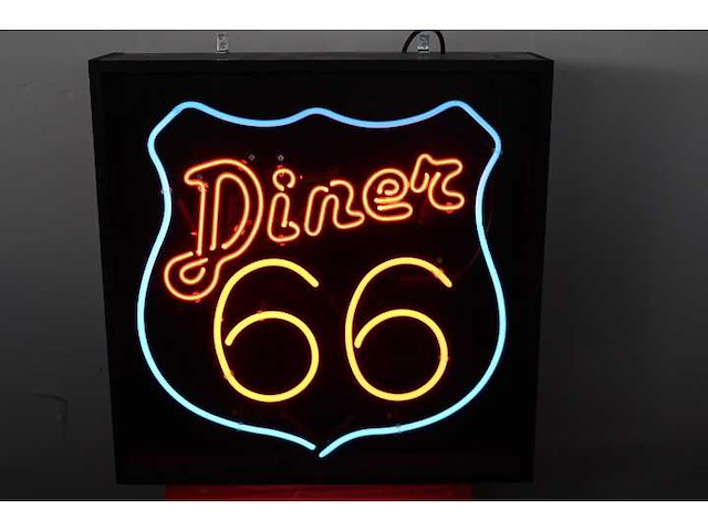 Diner 66 - neonverlichting - afbeelding 1 van  2