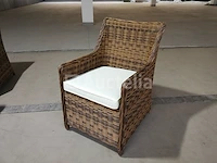 Diningset 7-delig - halfrond wicker - bruin / grijze kussens - glazen tafelblad - afbeelding 2 van  3