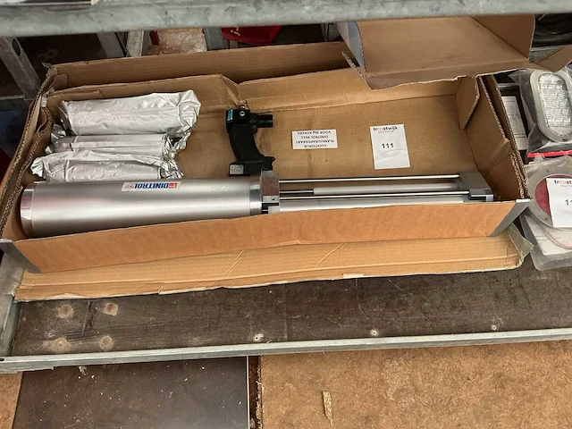 Dinitrol rc-ktd 600 siliconen pistool op lucht druk - afbeelding 2 van  2