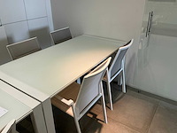 Diphano eetkamertafel met 4 stoelen - afbeelding 1 van  3