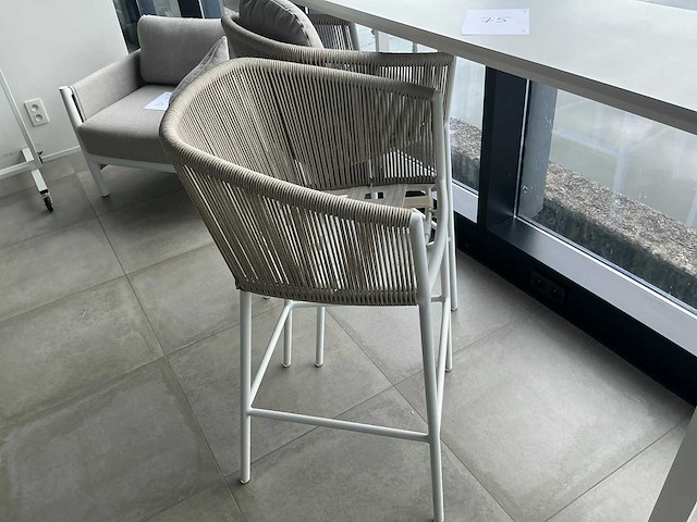 Diphano hoge kantinetafel met 2 barstoelen - afbeelding 4 van  5