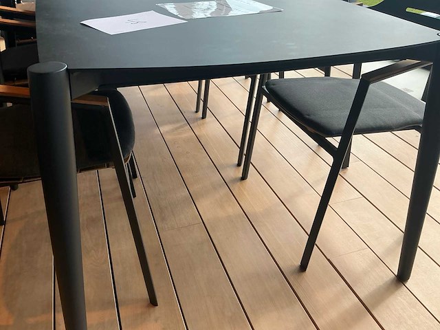 Diphano icon tuintafel met stoelen - afbeelding 4 van  7