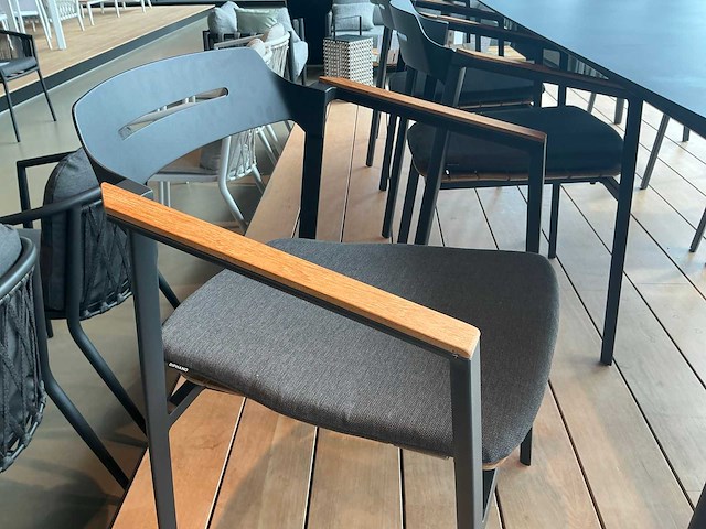 Diphano icon tuintafel met stoelen - afbeelding 7 van  7