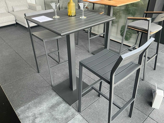 Diphano metris statafel met 2 barstoelen - afbeelding 2 van  6