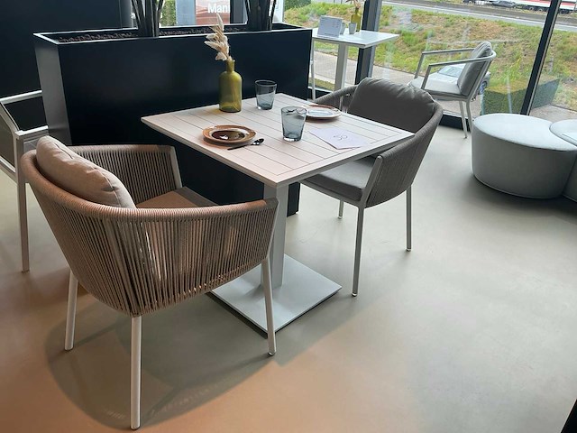 Diphano metris tuintafel met 2 stoelen - afbeelding 2 van  5