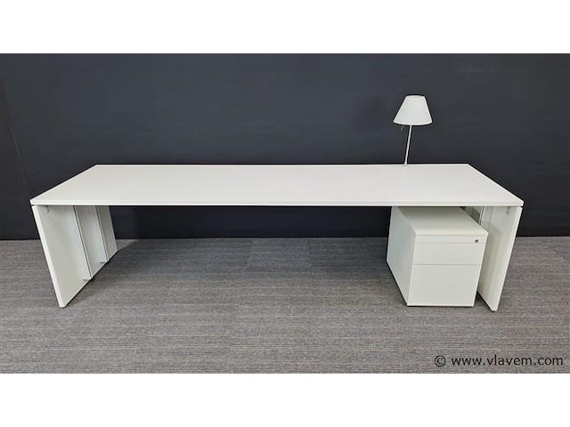 Directiebureau fantoni - afbeelding 1 van  12