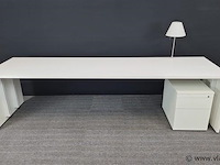 Directiebureau fantoni - afbeelding 1 van  12
