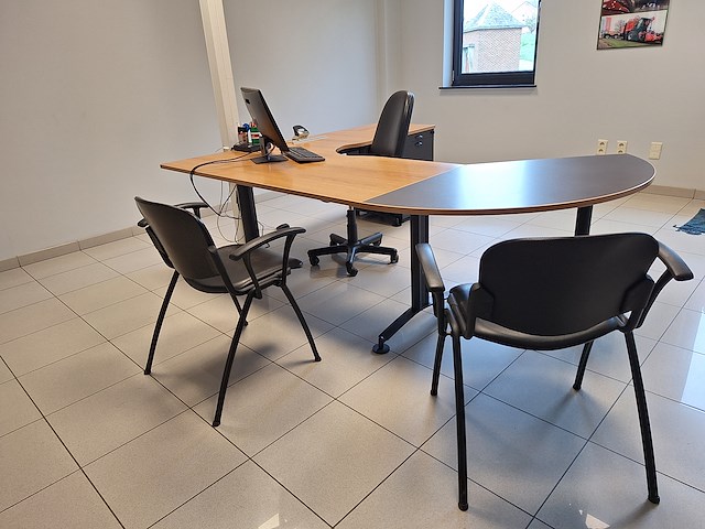 Directiebureau met ladenblok en 3 stoelen - afbeelding 2 van  3