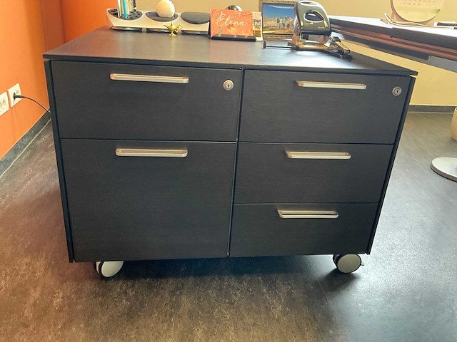 Directiebureau + vergadertafel - afbeelding 12 van  12