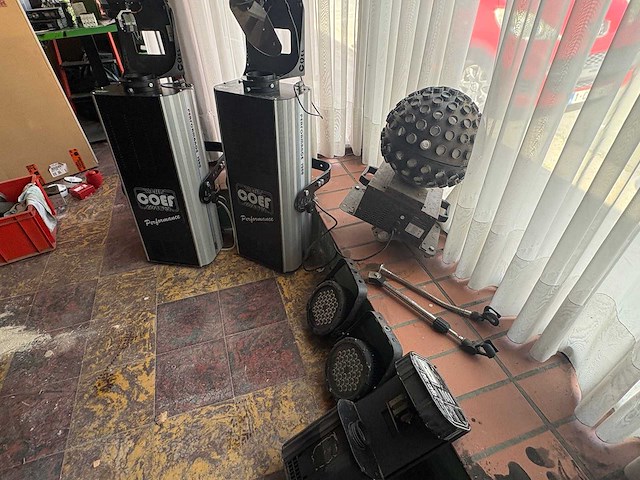 Disco lampen professioneel - various light equipment (9x) - afbeelding 7 van  9