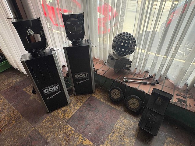 Disco lampen professioneel - various light equipment (9x) - afbeelding 1 van  4