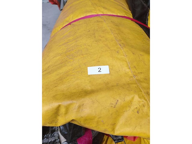 Disco springkasteel + glijbaan (excl. blower) - afbeelding 2 van  4