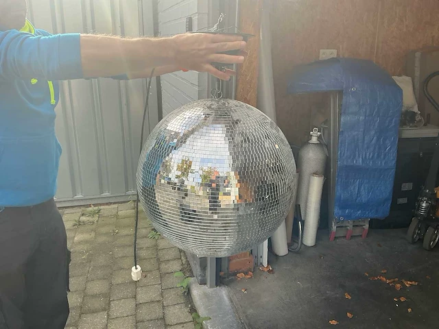 Discobol - afbeelding 2 van  2