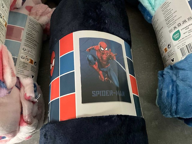 Disney home assorti fleece plaids 130 x 160 cm (15x) - afbeelding 12 van  13