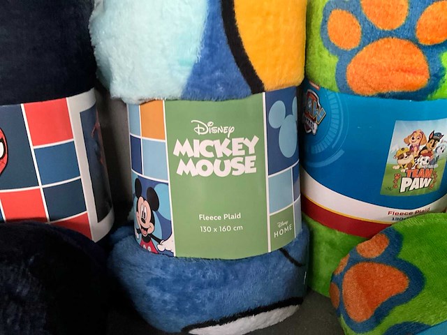 Disney home assorti fleece plaids 130 x 160 cm (18x) - afbeelding 8 van  13
