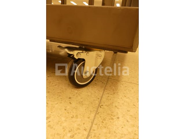 Display op wielen - afbeelding 2 van  4