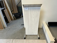 Display - afbeelding 1 van  5