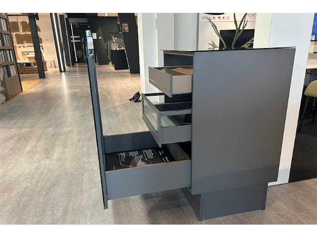 Displaykast met verlichting - afbeelding 2 van  7