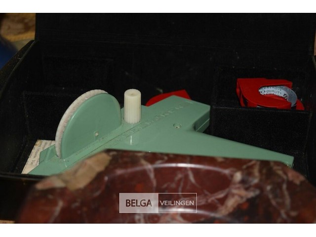 Div antieke spullen - afbeelding 6 van  6