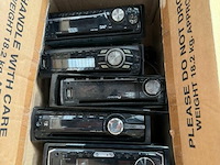 Div autoradio's - afbeelding 1 van  2