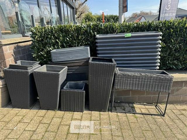 Div bloembakken - afbeelding 1 van  9