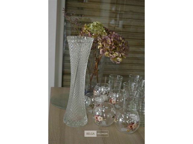 Div glazen theelichtjes en vazen - afbeelding 2 van  5