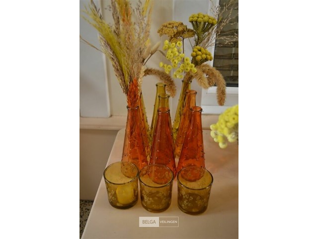 Div glazen vaasjes en theelichthouders - afbeelding 1 van  4