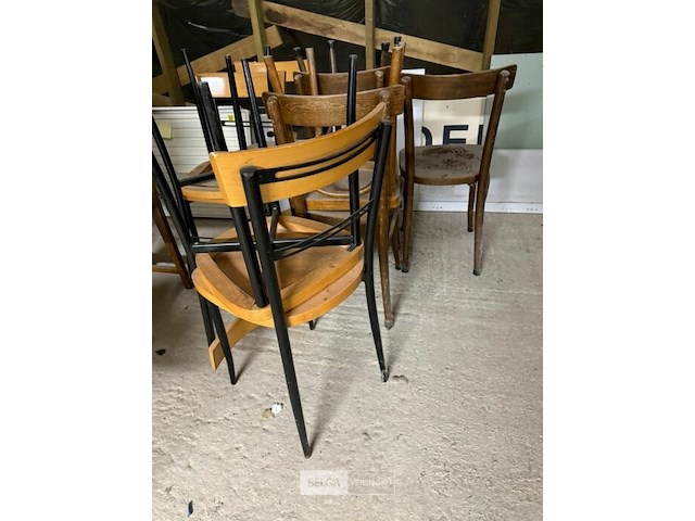 Div stoelen en tafel - afbeelding 1 van  2