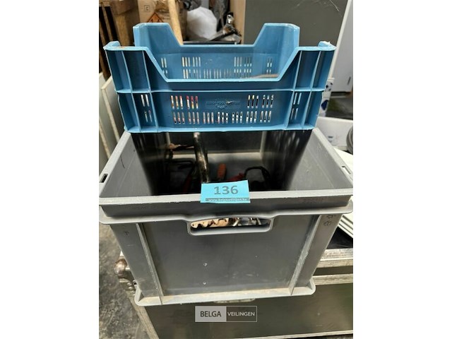 Div tuingereedschap - afbeelding 1 van  4