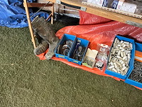 Divers aannemersmateriaal - afbeelding 10 van  18