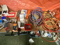 Divers aannemersmateriaal - afbeelding 16 van  18