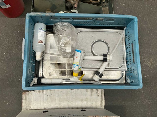 Divers aannemersmateriaal - afbeelding 3 van  6