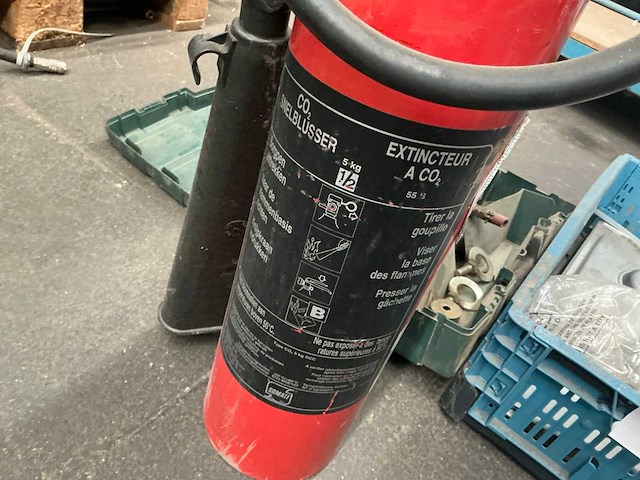 Divers aannemersmateriaal - afbeelding 6 van  6