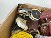 Divers aannemersmateriaal - afbeelding 3 van  7