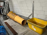 Divers aannemersmateriaal - afbeelding 1 van  9