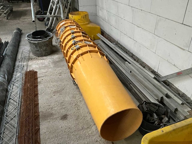 Divers aannemersmateriaal - afbeelding 3 van  9