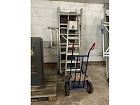 Divers aannemersmateriaal - afbeelding 1 van  5