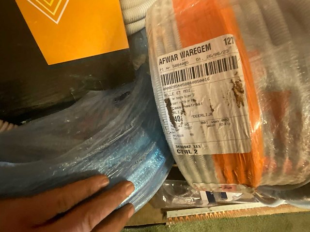 Divers aannemersmateriaal - afbeelding 11 van  17